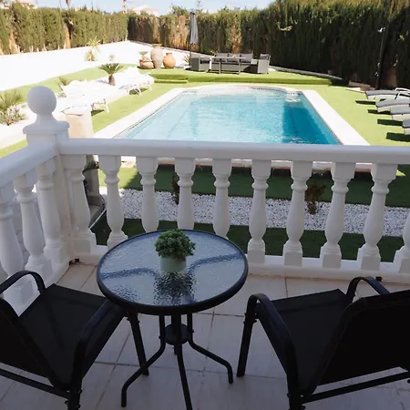Luxury 20 Minutes From Valencia Holiday home Lliria